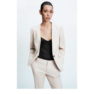 Zara Beige LAPELLESS FITTED BLAZER 27 (US 4)